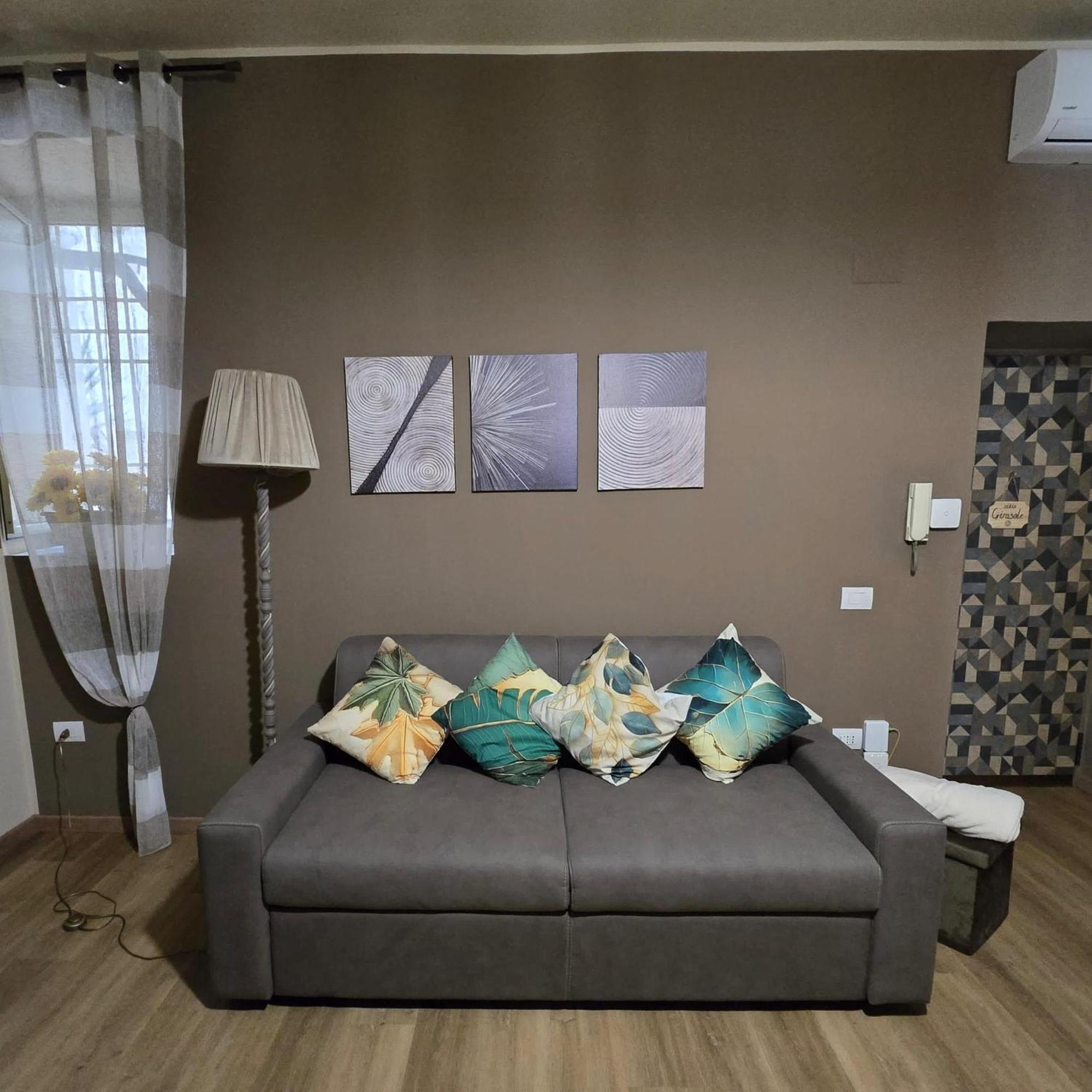 Casa Vacanze Oikia - Room Girasole Naples Extérieur photo